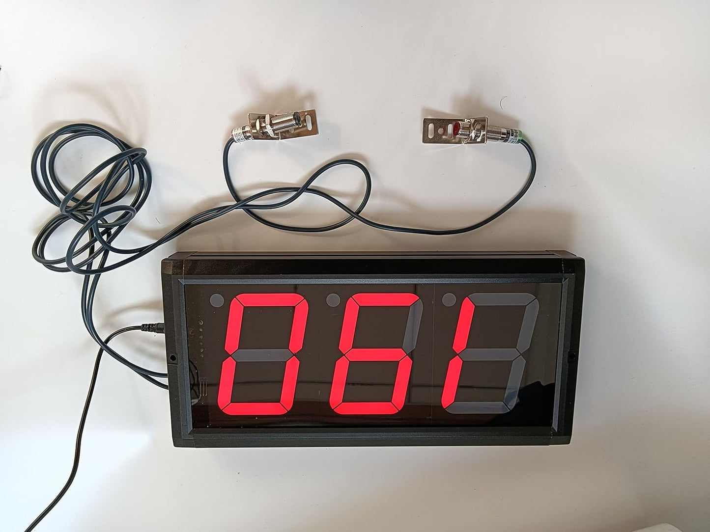 Big red 4 inch Digital Height led Counter with Infrared Sensor Count up to 999 can use Production line Counter